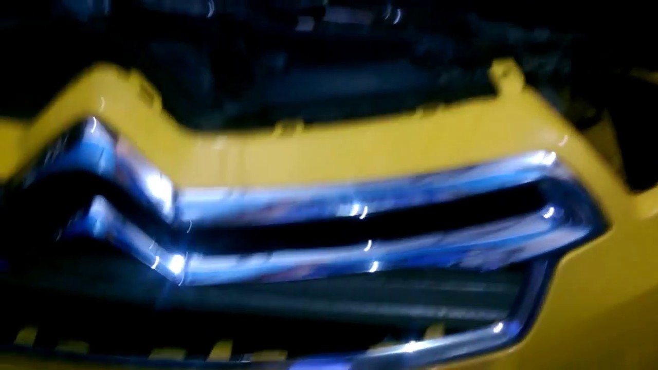 Citroen C 4 седан 2014 г. Как снять бампер и облицовочные решетки.