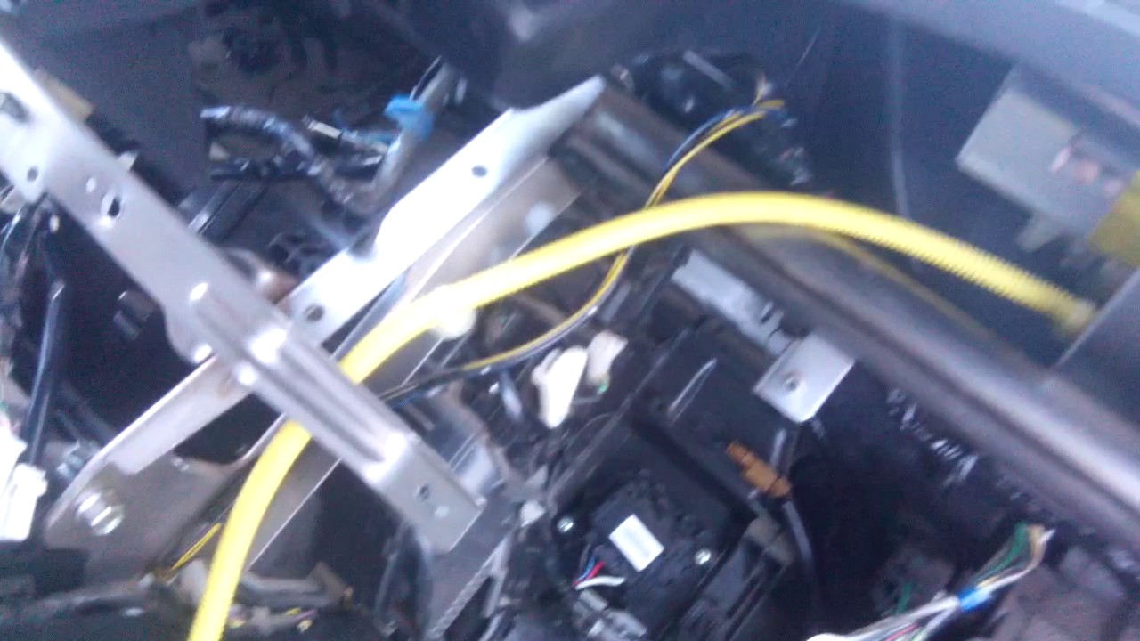 Снятие и установка радиатора печки Subaru Impreza
