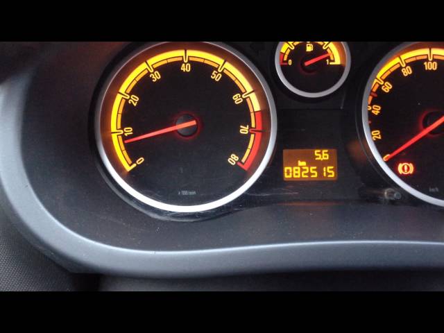 Как узнать температуру двигателя Opel Corsa D. Диагностика.