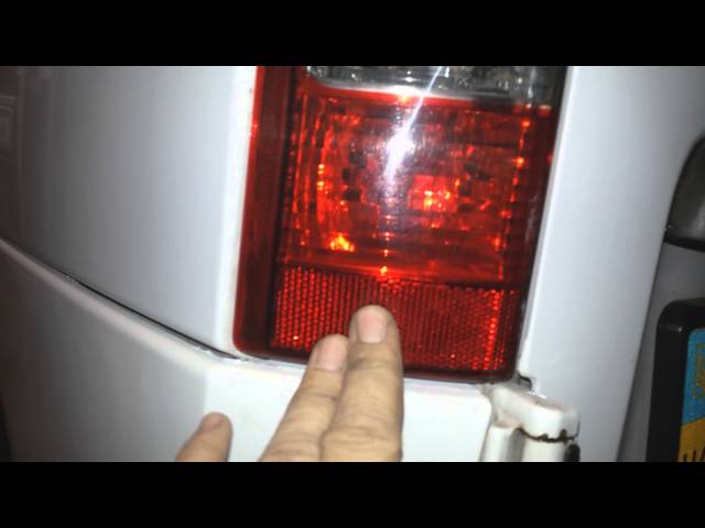 Как снять задний бампер на Opel Combo 2008