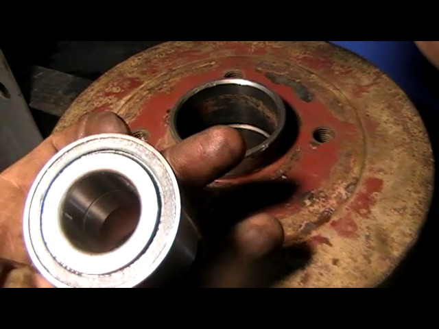 Рено Логан как поменять задний ступичный подшипник/Renault Logan Rear wheel bearing