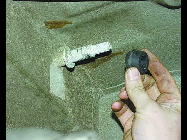 ремонт кронштейна крепления заднего амортизатора  ВАЗ 2101