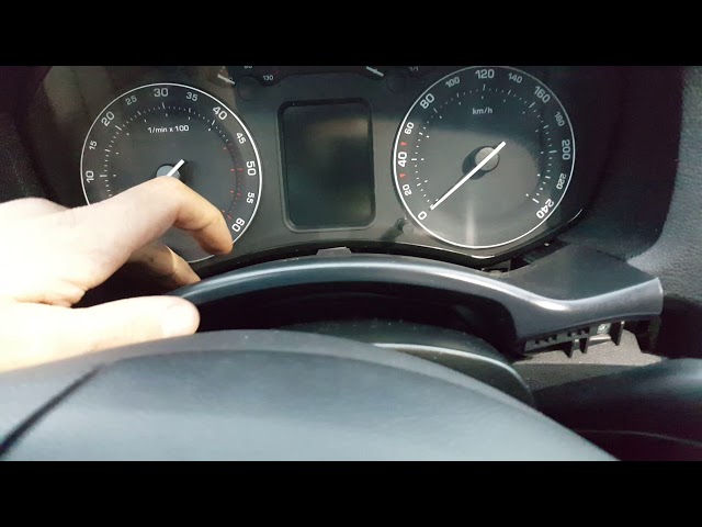 Как снять щиток приборов Skoda Octavia A5