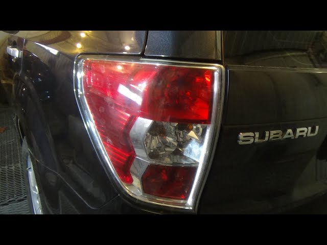 Как снять задние фонари и поменять все лампы. Subaru Forester III.