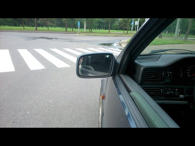 Разбираем внутренности бокового зеркала Volvo.